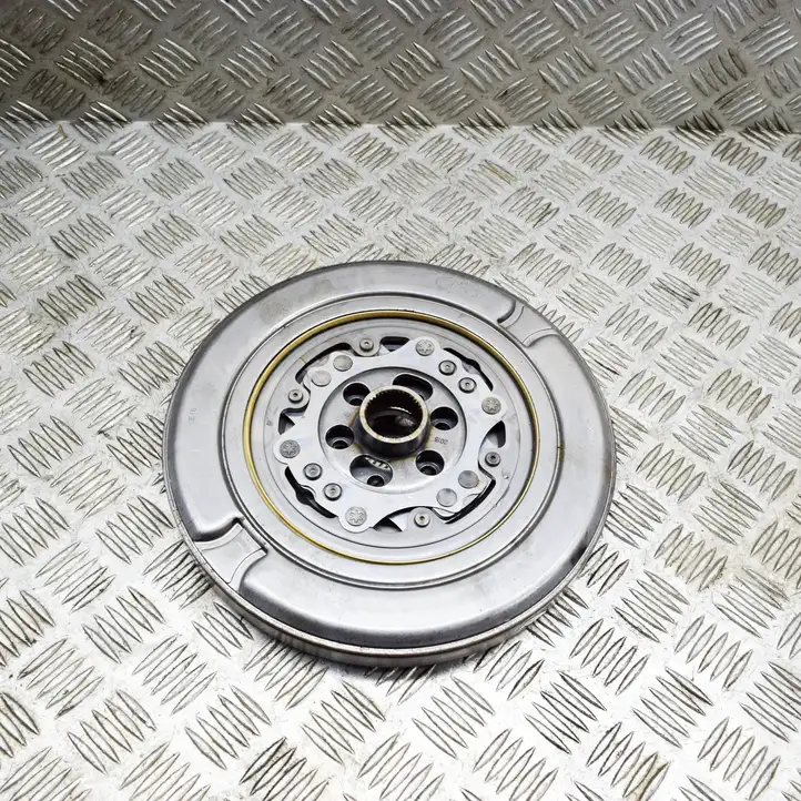 Audi A3/S3 8V (2012 - 2016) 04E105266P Маховик двигателя — фото 2