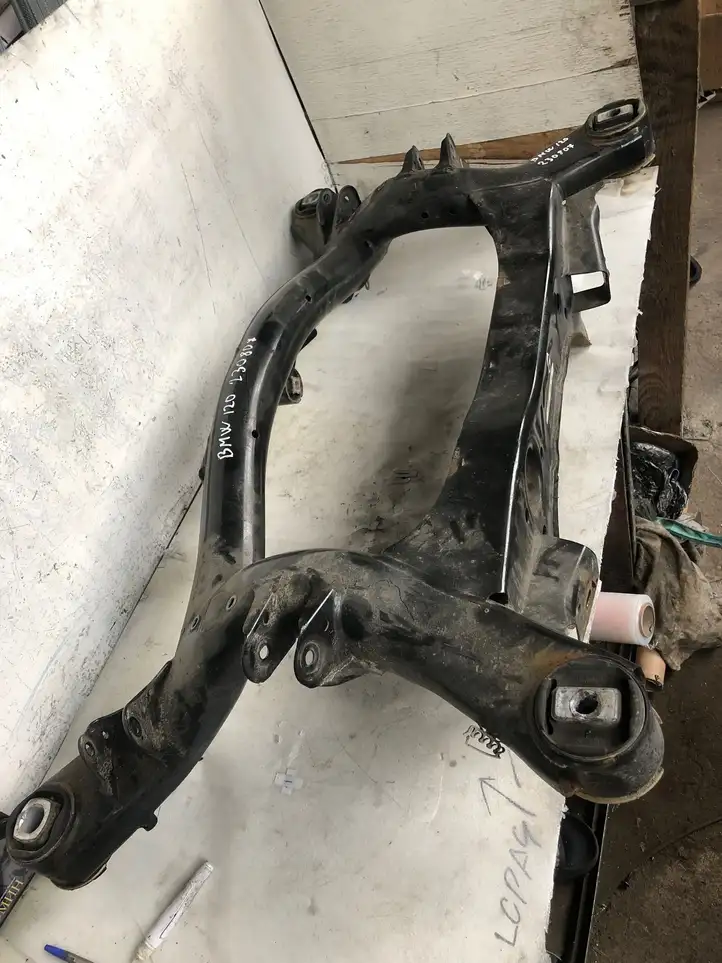 BMW 1 F20 F21 (2011 - 2019) 6792505a17 Задняя балка подвески — фото 3