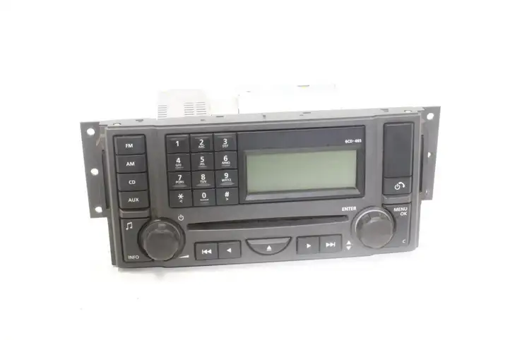 Land Rover Discovery 3 - LR3 (2004 - 2009) VUX500330 Магнитола / мультимедийная система — фото 1