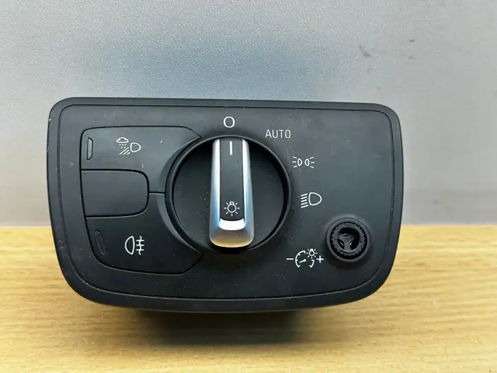 Audi A6 C7 (2011 - 2014) 4G0941531S Включатель фонарей — фото 1