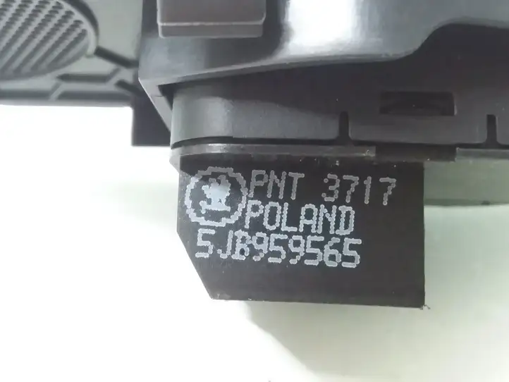 Skoda Fabia Mk3 (NJ) (2015 - 2021) 6V1867435 Включатель зеркал — фото 4
