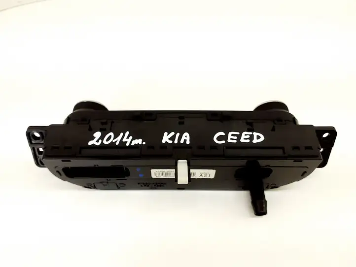 Kia Ceed (2010 - 2012) 97250A2210 Управление климат контролем — фото 6