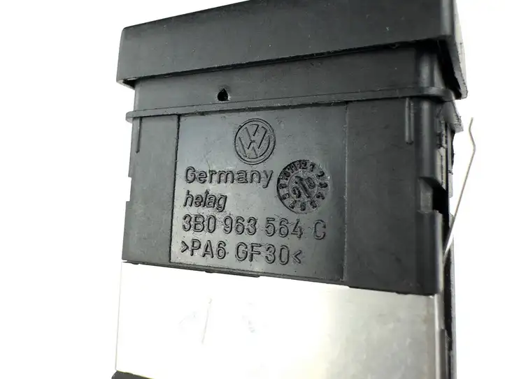 Volkswagen PASSAT B5.5 (2001 - 2005) 3b0963564c Включатель обогрева — фото 4