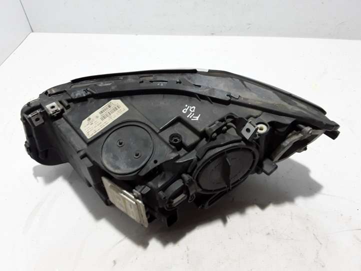 BMW 5 F10 F11 (2009 - 2016)  7203246 Передняя фара