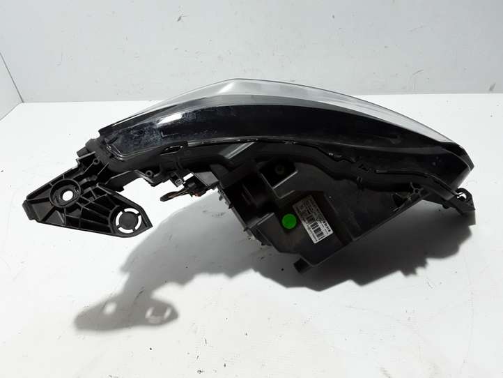 Peugeot 2008 II (2019 - )  9841642080 Передняя фара