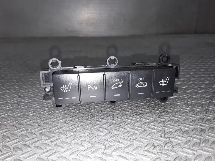 Mercedes-Benz B-class W245 (2005 - 2008) 1698208910 Включатель обогрева — фото 1