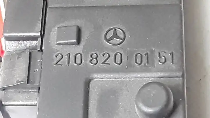 Mercedes-Benz E W210 (1995 - 2002) 2108200151 Включатель обогрева — фото 2