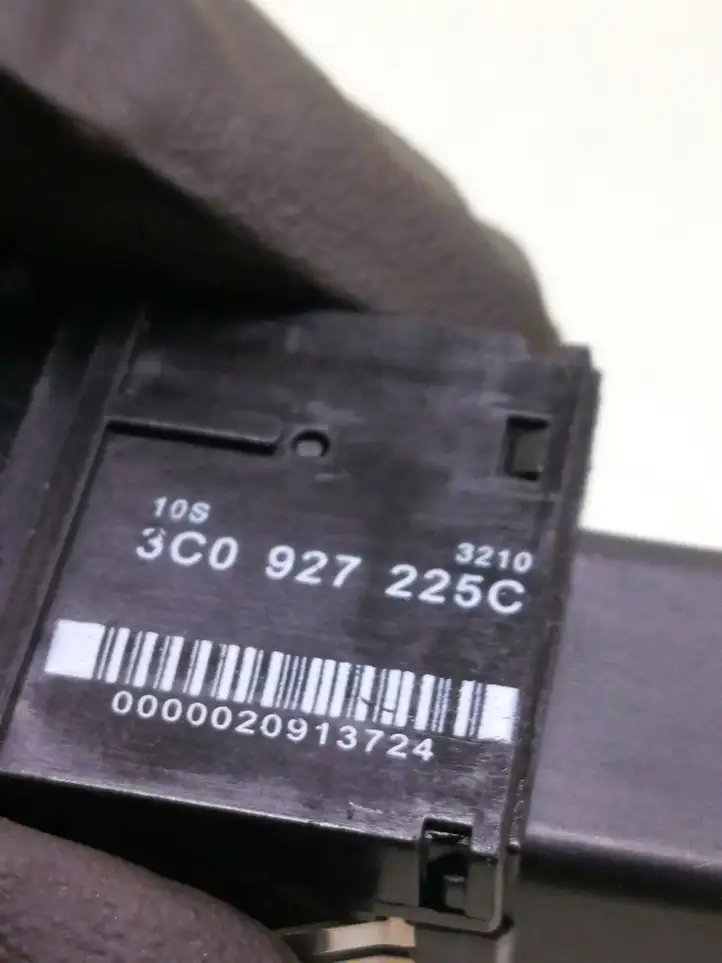 Volkswagen PASSAT B6 (2005 - 2010) 3C0927225C Кнопка ручного тормоза — фото 4