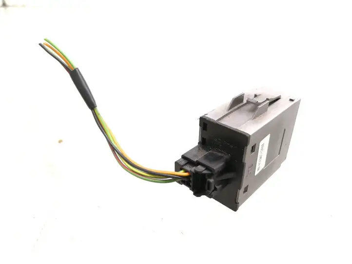 Ford Focus (2005 - 2008) 8V4T19K314AA Включатель обогрева — фото 2