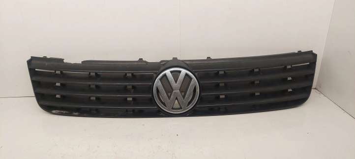 3B0853653C Volkswagen PASSAT B5 Grotelės priekinės