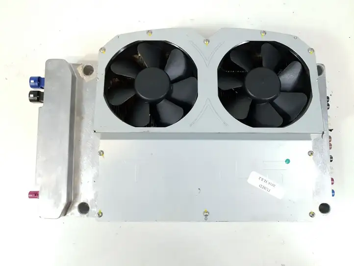 Tesla Model S (2016 - 2021) 1655000-70-I Прочие блоки управления — фото 7