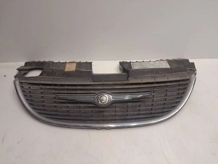 4857522AA Chrysler Voyager Grotelės priekinės