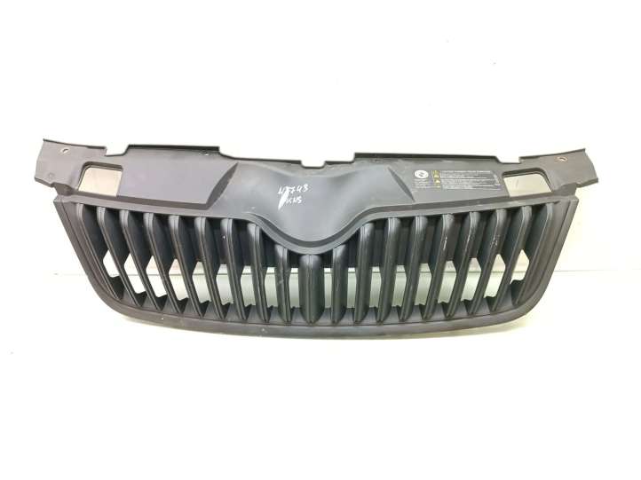 Skoda Fabia Mk2 (5J) (2007 - 2014)  5J0853668B Верхняя решётка