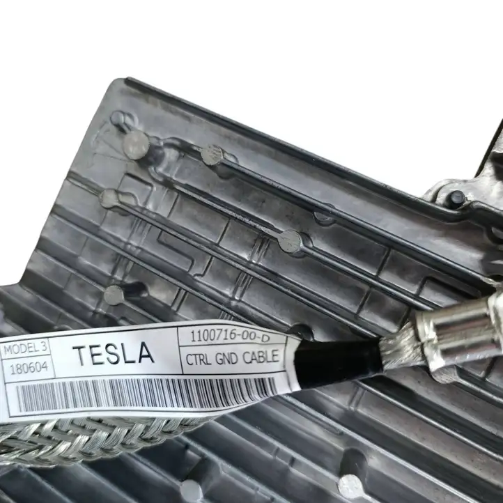 Tesla Model 3 (2017 - 2023) 111248500A Блок управления двигателем (ЭБУ) — фото 3