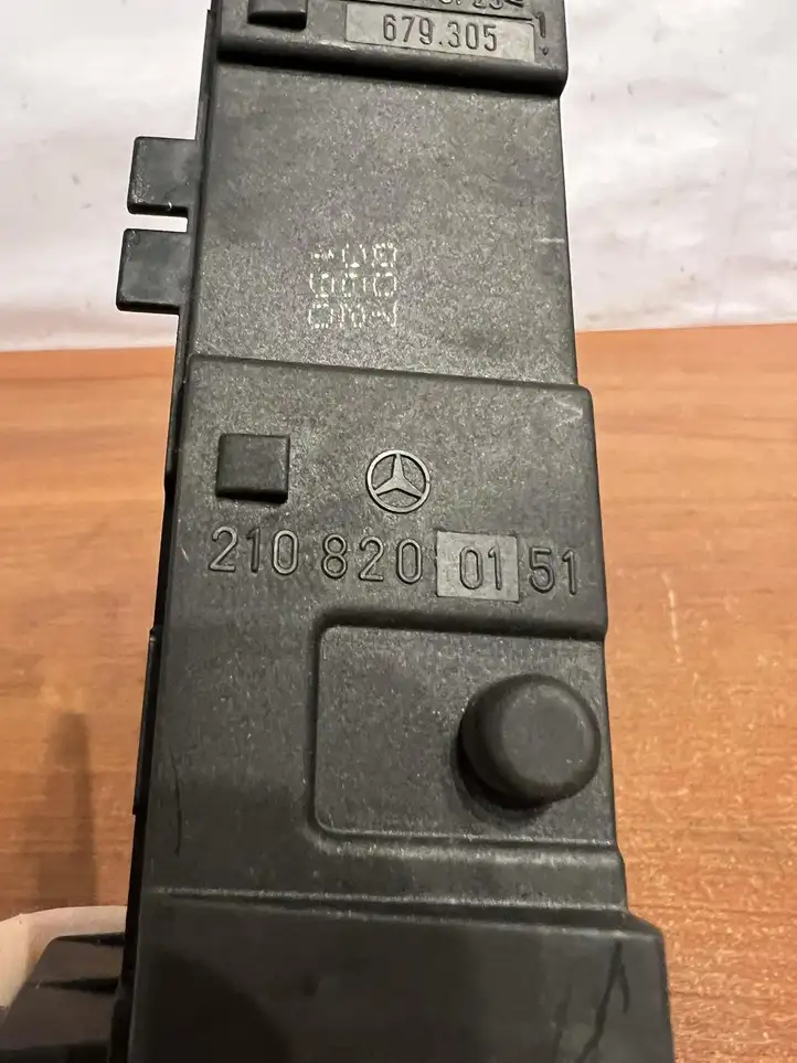 Mercedes-Benz E W210 (1995 - 2002) 2108200151 Включатель обогрева — фото 2