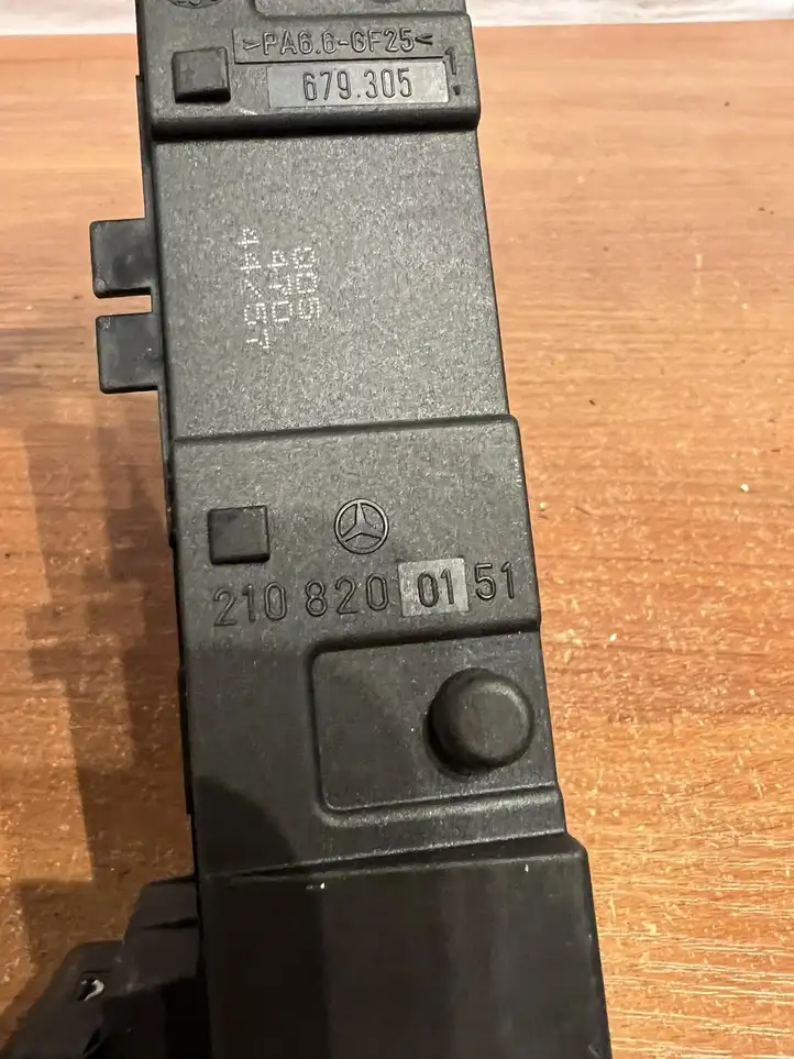 Mercedes-Benz E W210 (1995 - 2002) 2108200151 Включатель обогрева — фото 1