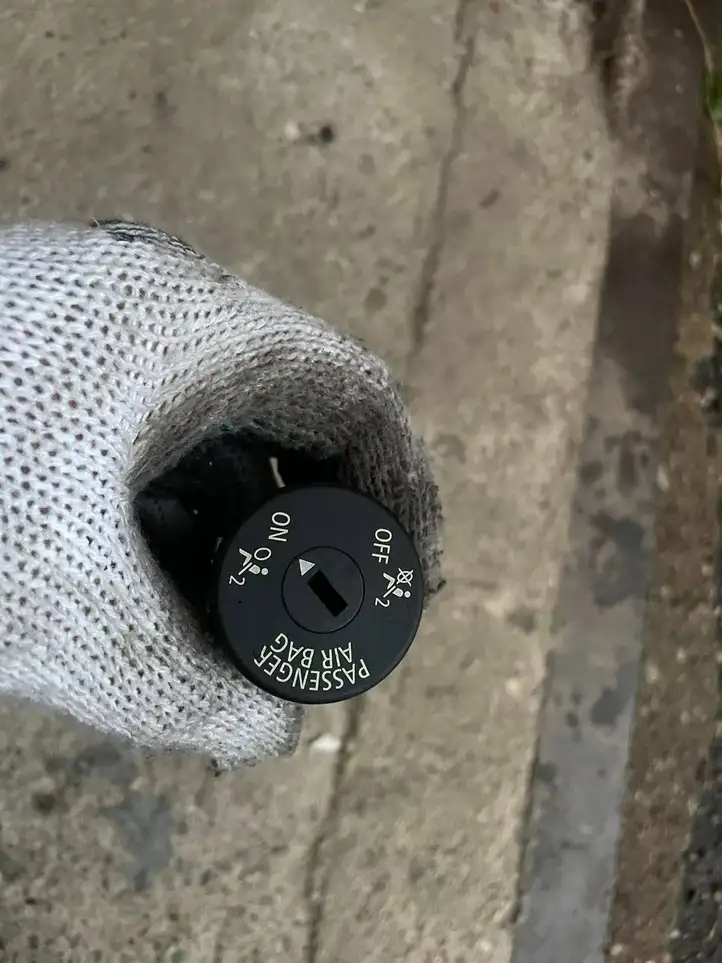 BMW 1 F20 F21 (2011 - 2019)  919888606 Включатель надувной подушки для пассажира