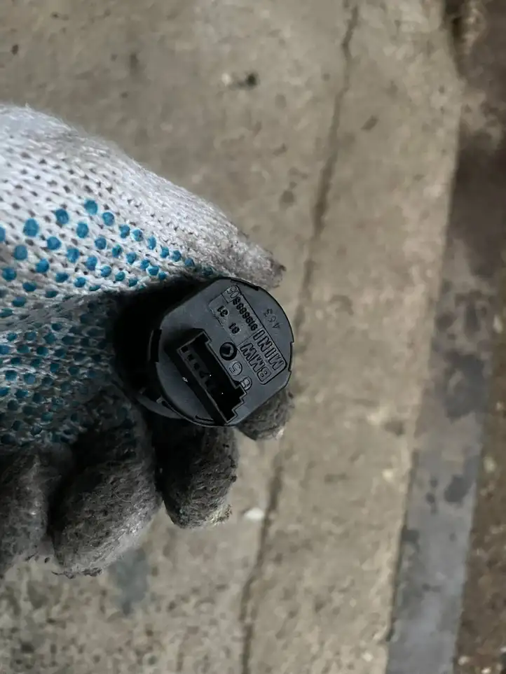 BMW 1 F20 F21 (2011 - 2019)  919888606 Включатель надувной подушки для пассажира