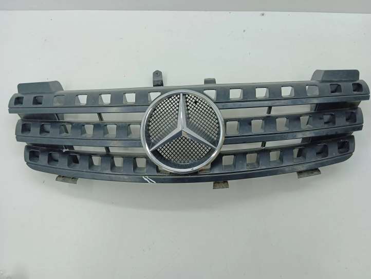 Mercedes-Benz ML W164 (2005 - 2011)  A1648880023 Верхняя решётка