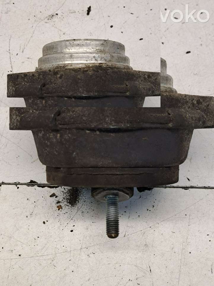 BMW X5 E53 (1999 - 2006)  675843001 Подушка двигателя