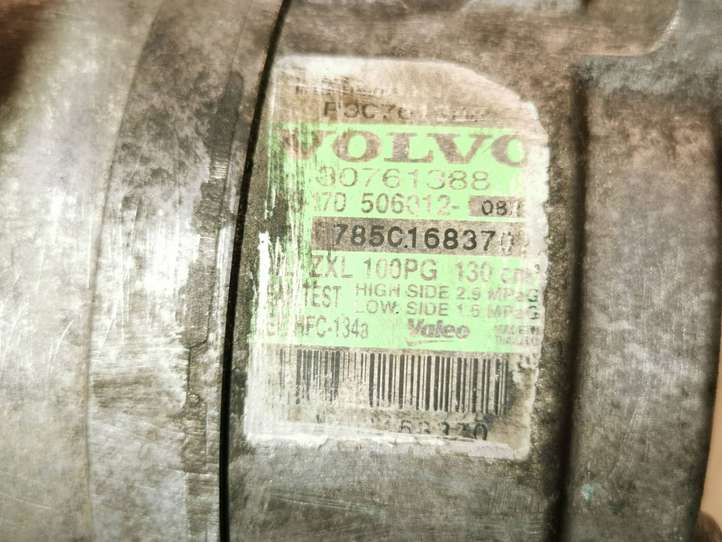 Volvo V70 (2004 - 2007)  8708581 Компрессор (насос) кондиционера воздуха