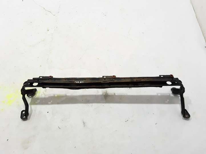 Volvo V50 (2008 - 2012)  30723204 Кронштейны радиатора
