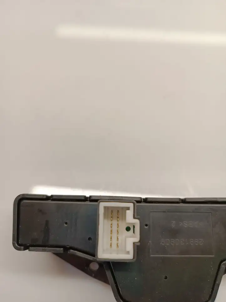 SsangYong Korando (2013 - 2017)  299130909 Включатель аварийных фонарей