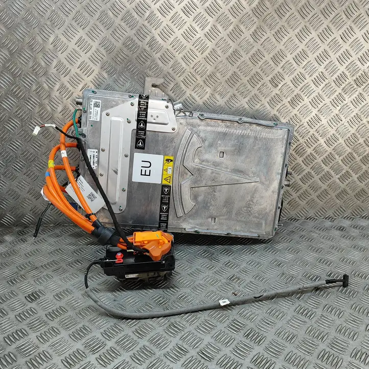 Tesla Model X (2015 - 2021)  105513901B Преобразователь напряжения