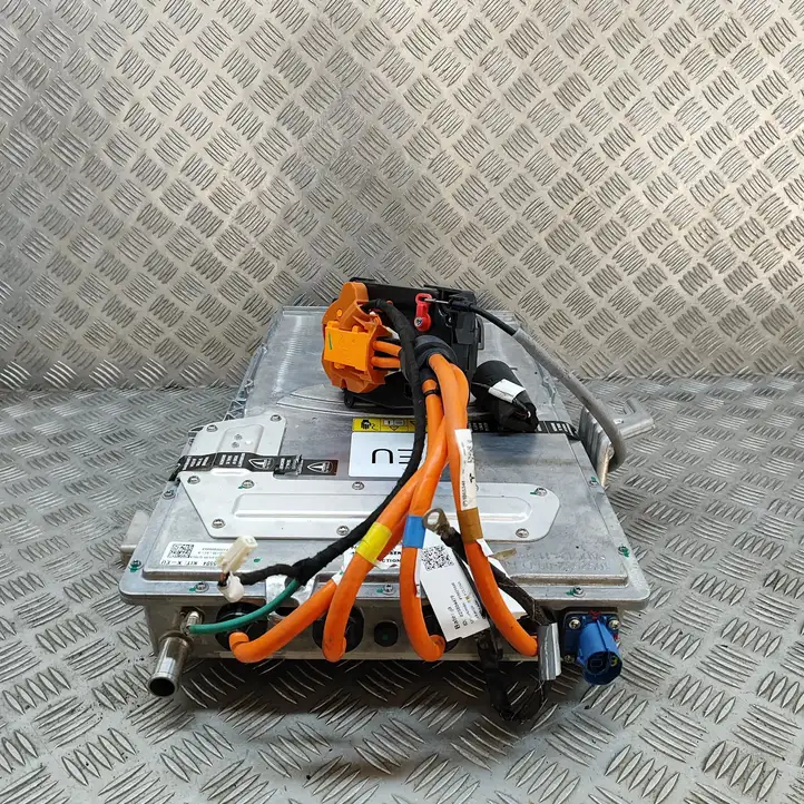 Tesla Model X (2015 - 2021)  105513901B Преобразователь напряжения