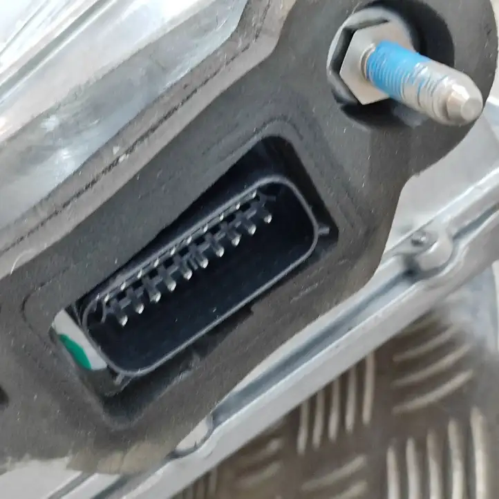 Tesla Model X (2015 - 2021)  105513901B Преобразователь напряжения