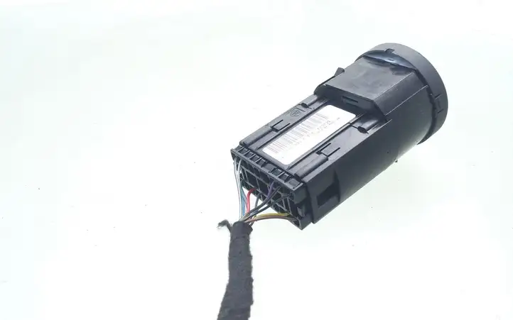 Audi A4 S4 B6 8E 8H (2000 - 2006) 8E0941531A Включатель фонарей — фото 2