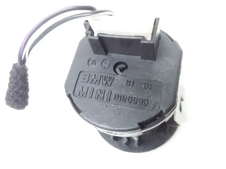 BMW 3 F30 F35 F31 (2012 - 2018)  9196886 Включатель надувной подушки для пассажира