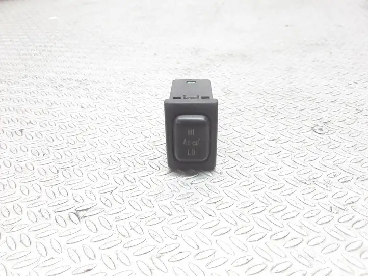 Suzuki Liana (2004 - 2007)   Включатель обогрева