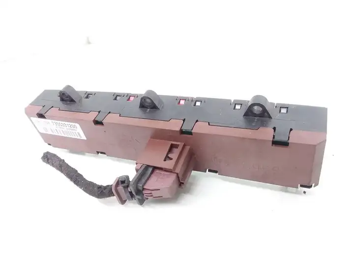 Peugeot Boxer (2007 - 2014) 7355331200 Включатель аварийных фонарей — фото 2