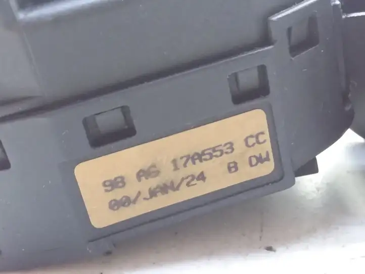 Ford Focus (1998 - 2004) 98AG17A553CC Включатель скорости стеклоочистителей — фото 3