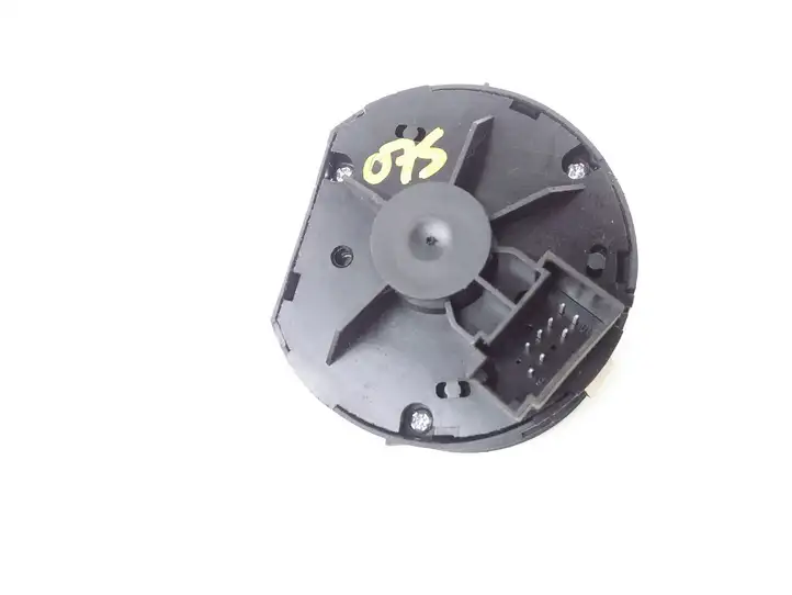 Audi A6 S6 C6 4F (2004 - 2008) 4F1941531D Включатель фонарей — фото 2