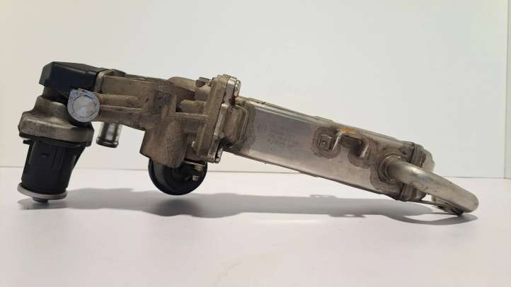 Volkswagen PASSAT B7 (2011 - 2014)  03L131512DQ Охладитель EGR