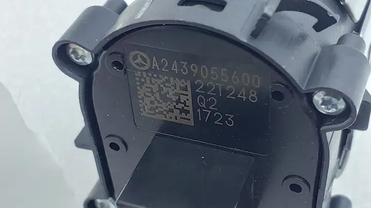 Mercedes-Benz EQA (2021 - ) A2439055600 Включатель зажигания и стартера — фото 2