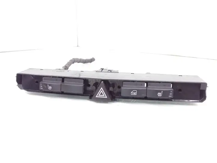 Opel Zafira B (2006 - 2008) 660331 Включатель аварийных фонарей — фото 1