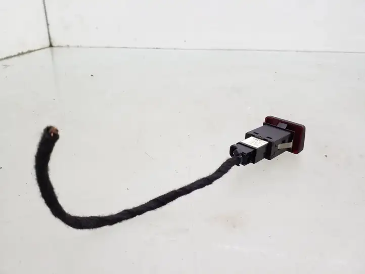 Audi A4 (2004 - 2009)  8E0941509 Включатель аварийных фонарей