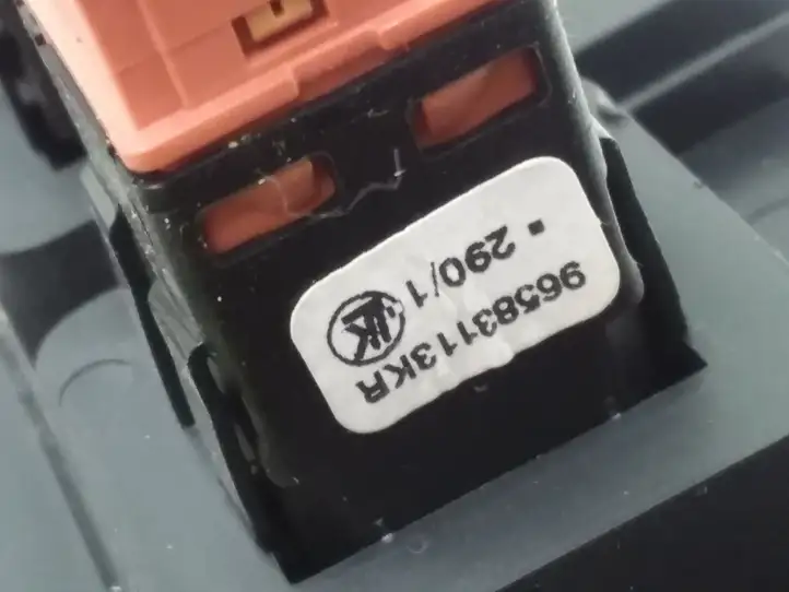 Peugeot Partner (2002 - 2008) 96583113KR Включатель аварийных фонарей — фото 3