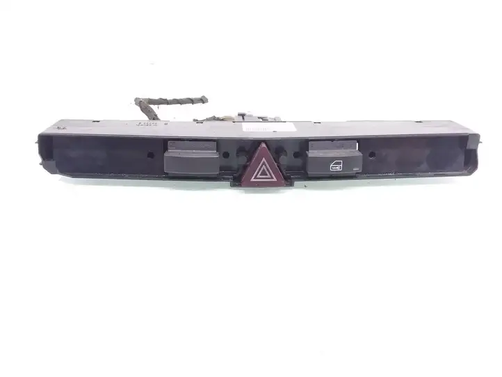 Opel Astra H (2004 - 2009) 13100105 Включатель аварийных фонарей — фото 1