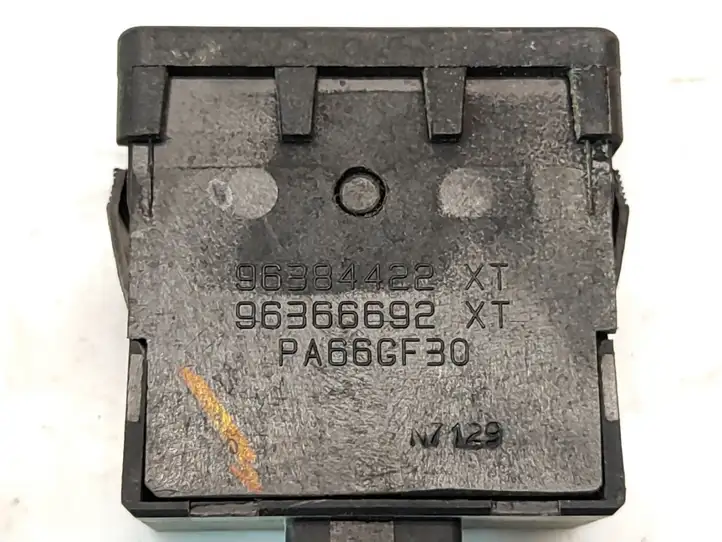 Citroen Berlingo (2003 - 2007) 96384422XT Включатель аварийных фонарей — фото 5