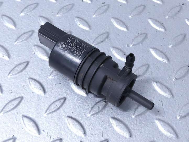 BMW X5 F15 (2013 - 2017)  6934160 Насос оконной жидкости (стекол)