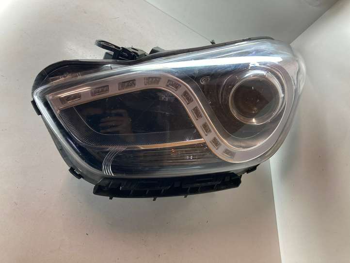 Hyundai i40 (2011 - )  E9699500 Передняя фара