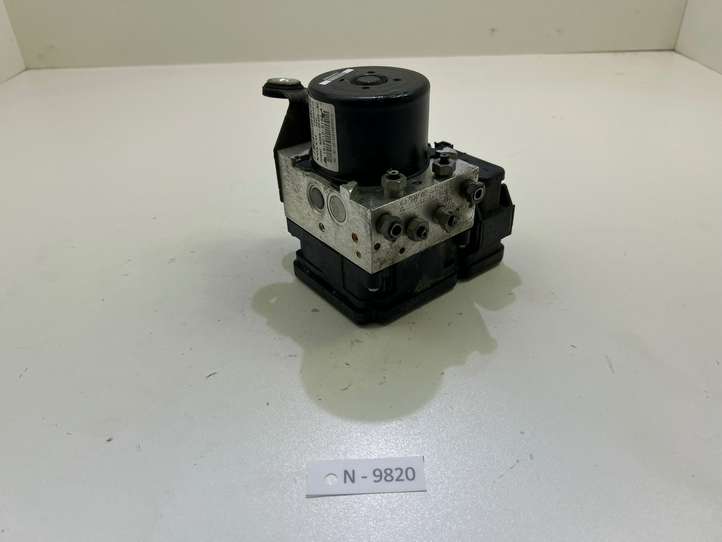 Volvo XC60 (2008 - 2013)  30681619 Блок ABS