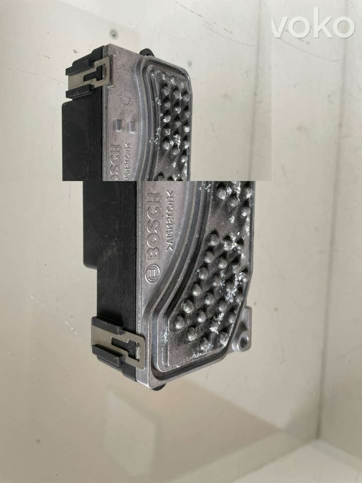 Audi A6 (2004 - 2008)  4F0820521A Реостат вентилятора печки