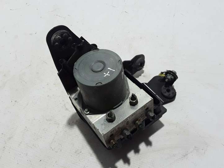 Renault Megane II (2006 - 2008)  8200551143 Блок ABS