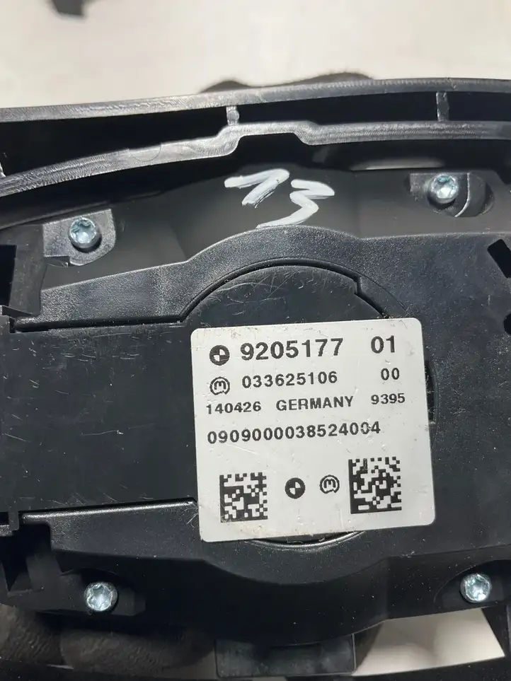 BMW 5 E60 E61 (2004 - 2010) 9222876 Магнитола / мультимедийная система — фото 21