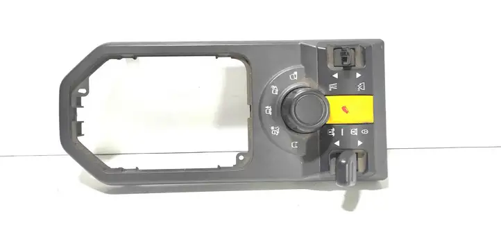 Land Rover Discovery 3 - LR3 (2004 - 2009) YUD501230 Мултифункционный включатель управления / ручка — фото 1